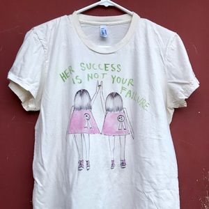 🔸Feminist Tee 🔸